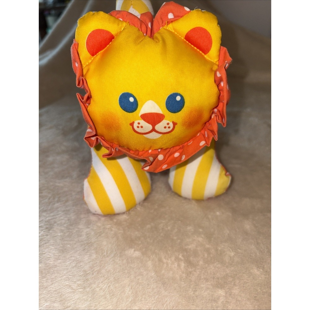 Fisher Price 1336 Zoo Grabbers Lion Plush Rattle Yellow Orange Baby Toy 1990